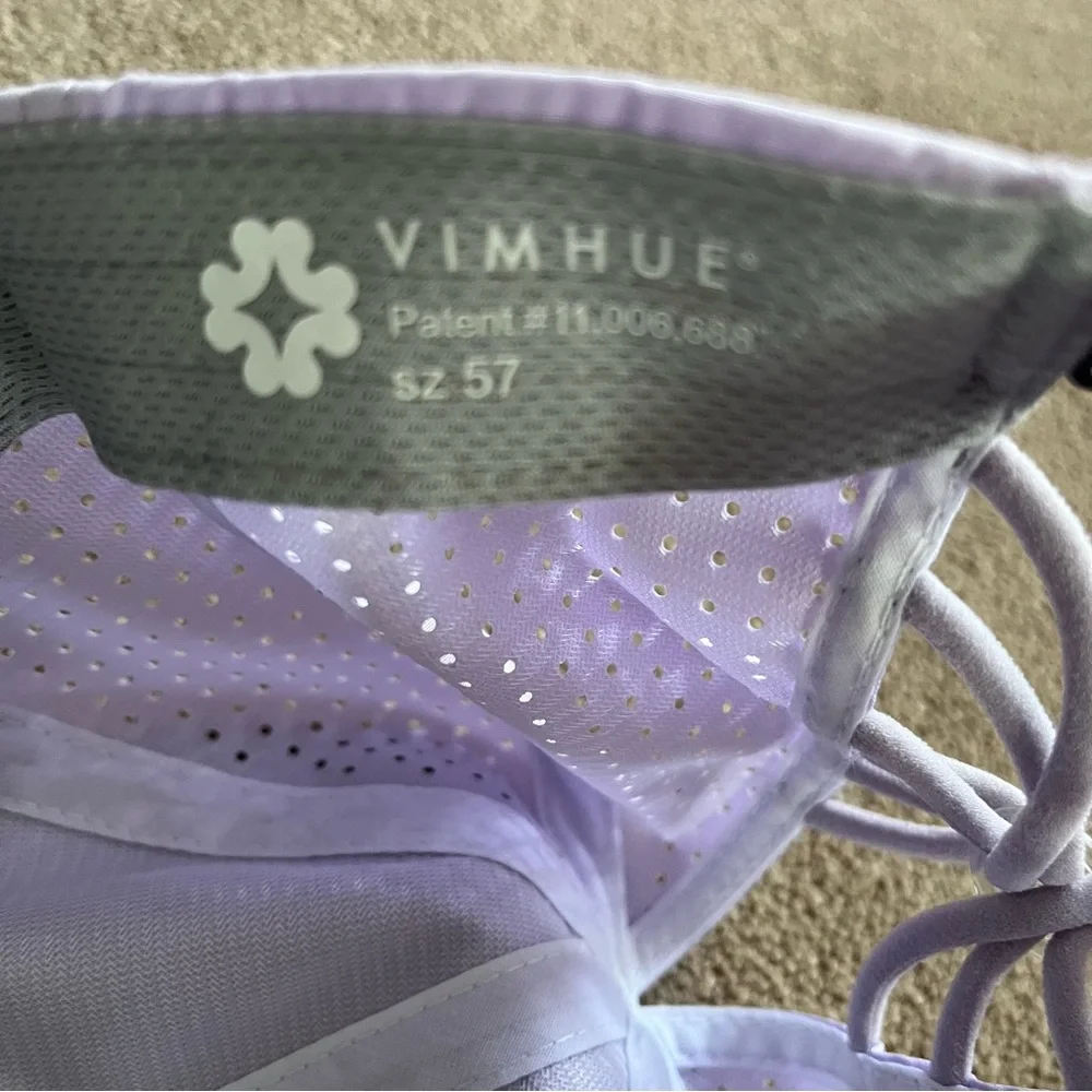 Vimhue measures 3”